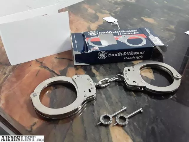 Smith & Wesson HANDCUFFS 100 Nickel Steel New in the Box from Citywide Supply L.L.C. near South Tucson, Tucson, AZ